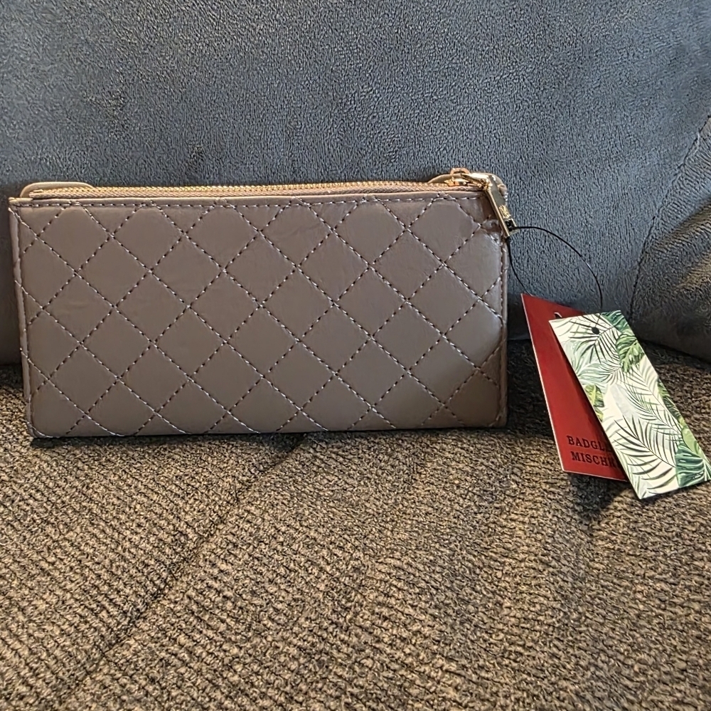 Badgley Mischka Quilted Taupe Wallet-Wristlet - Picture 3 of 5